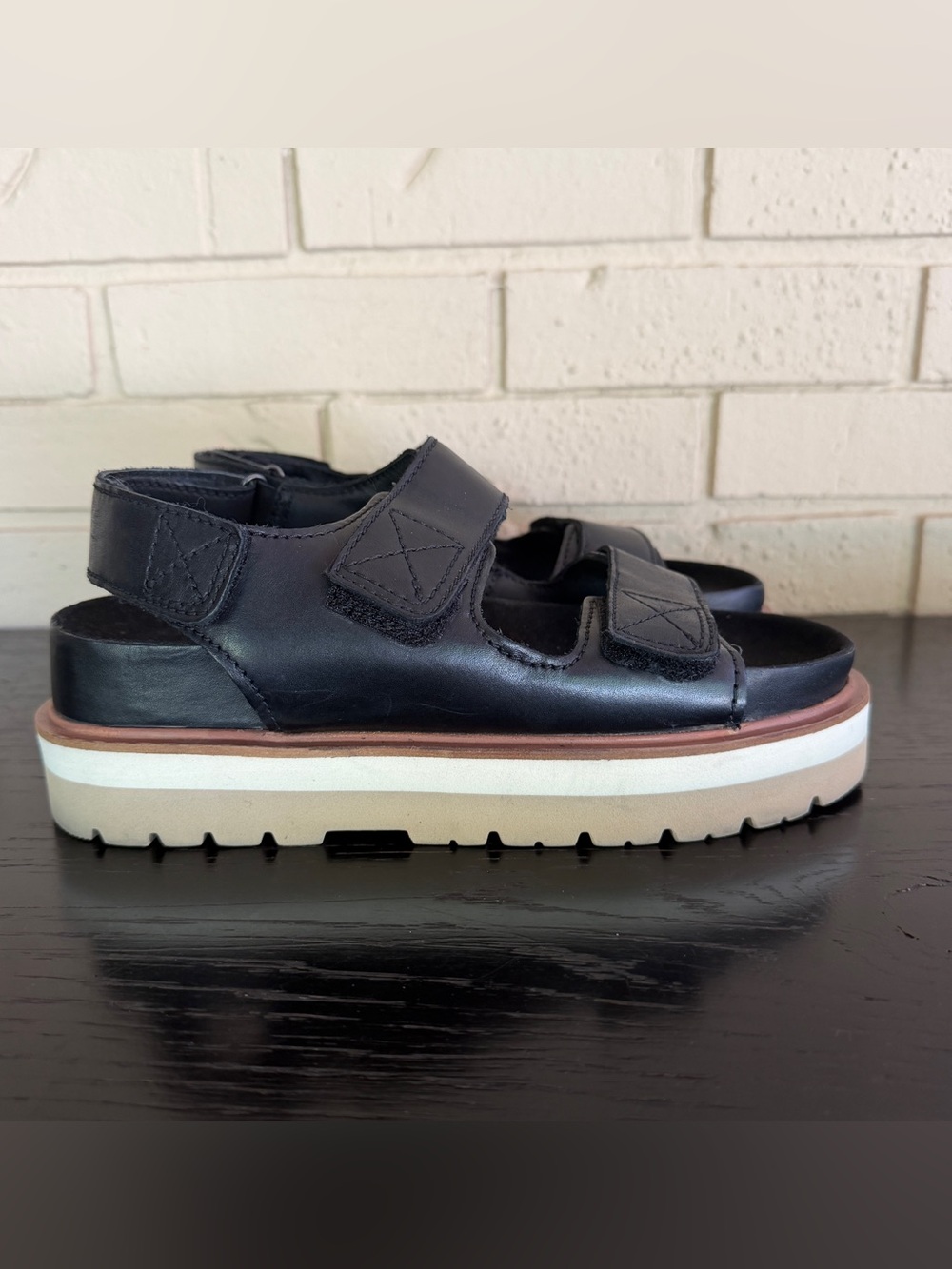 Clarks Women’s ORIANNA SEA Black Leather Sandals Size 8 Adjustable Comfort Beach